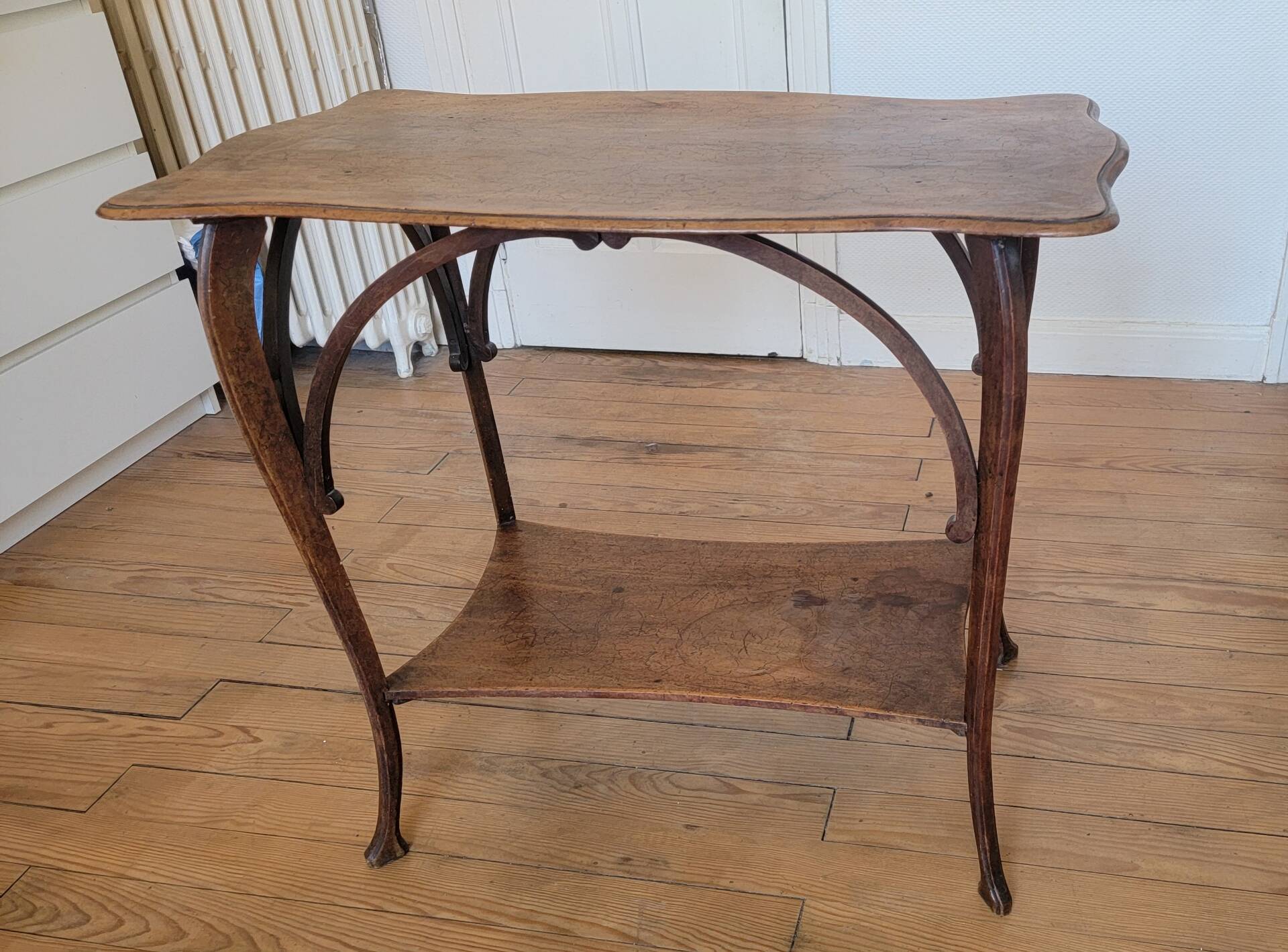 Table d'appoint art nouveau