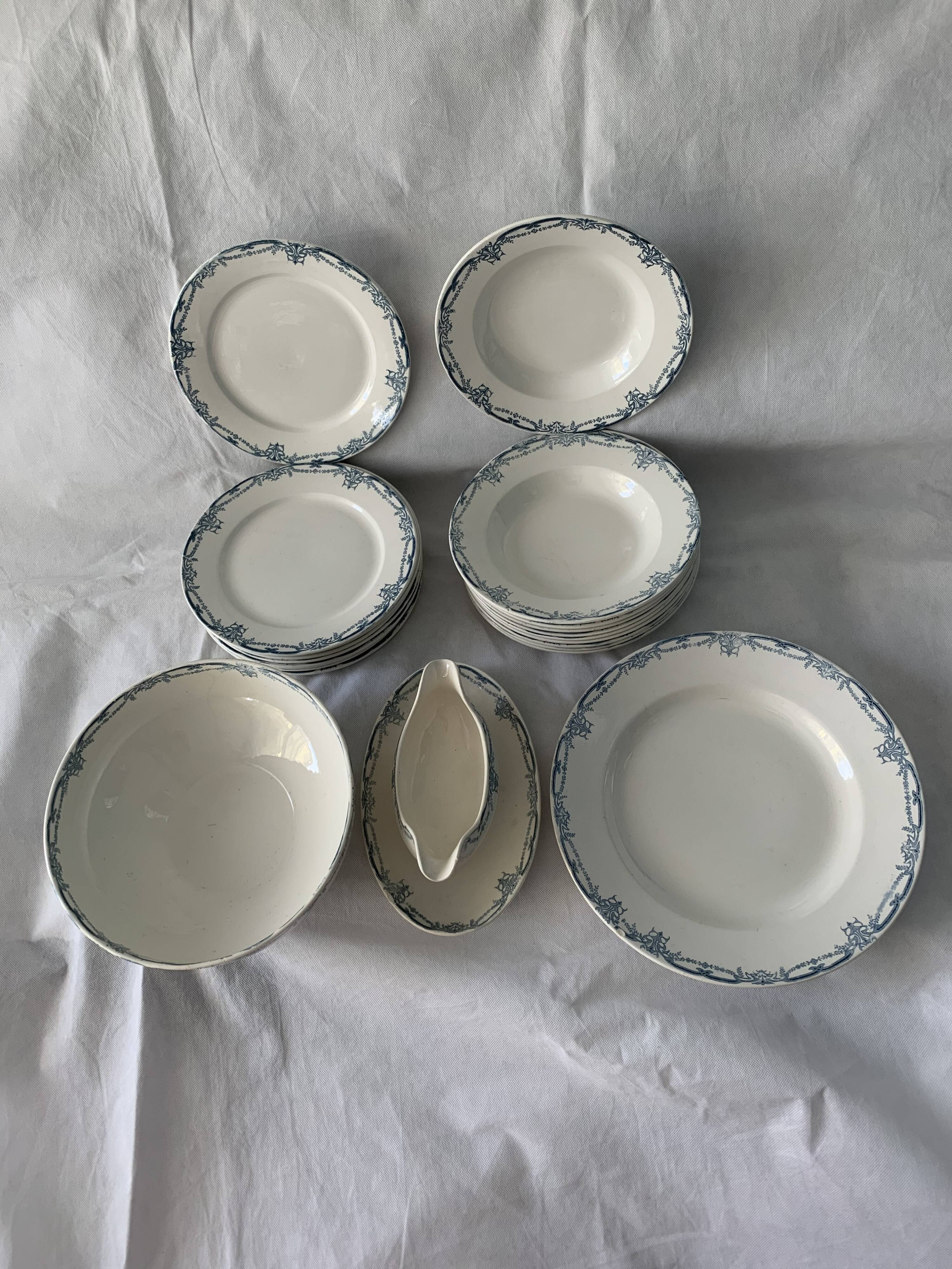 Service 20 plates and 3 dishes blue earthenware Vaucluse U-C Sarreguemines Digoin