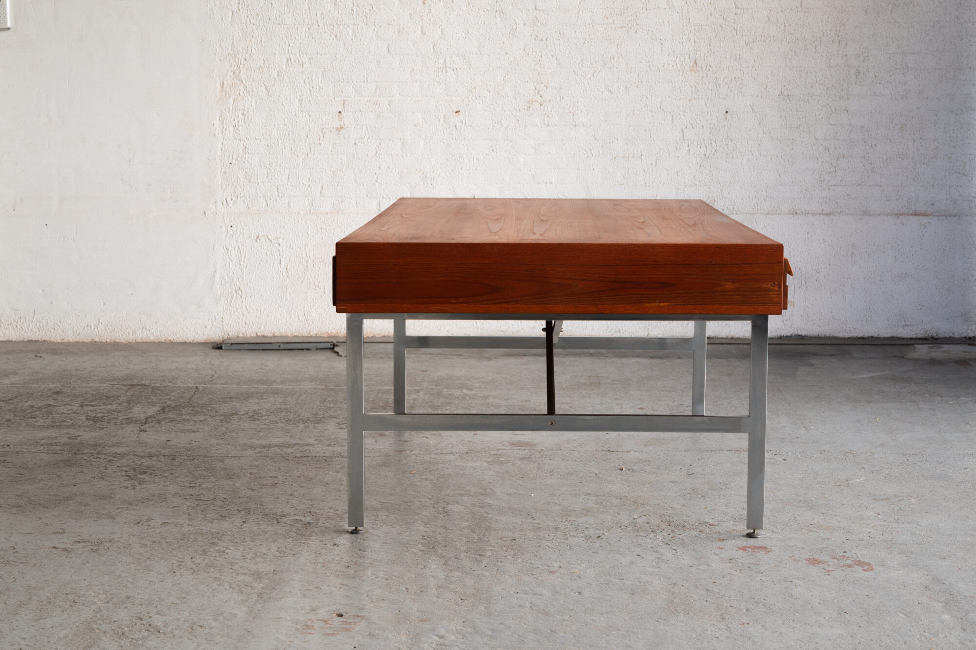 Writing desk by Illum Wikkelso