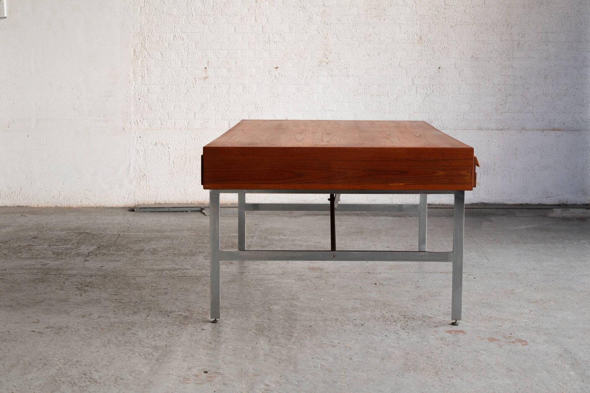 Bureau d'écriture par Illum Wikkelso