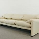 Maralunga 3-seat Sofa with Footrest in offwhite by Vico Magistretti for Cassina, Italy