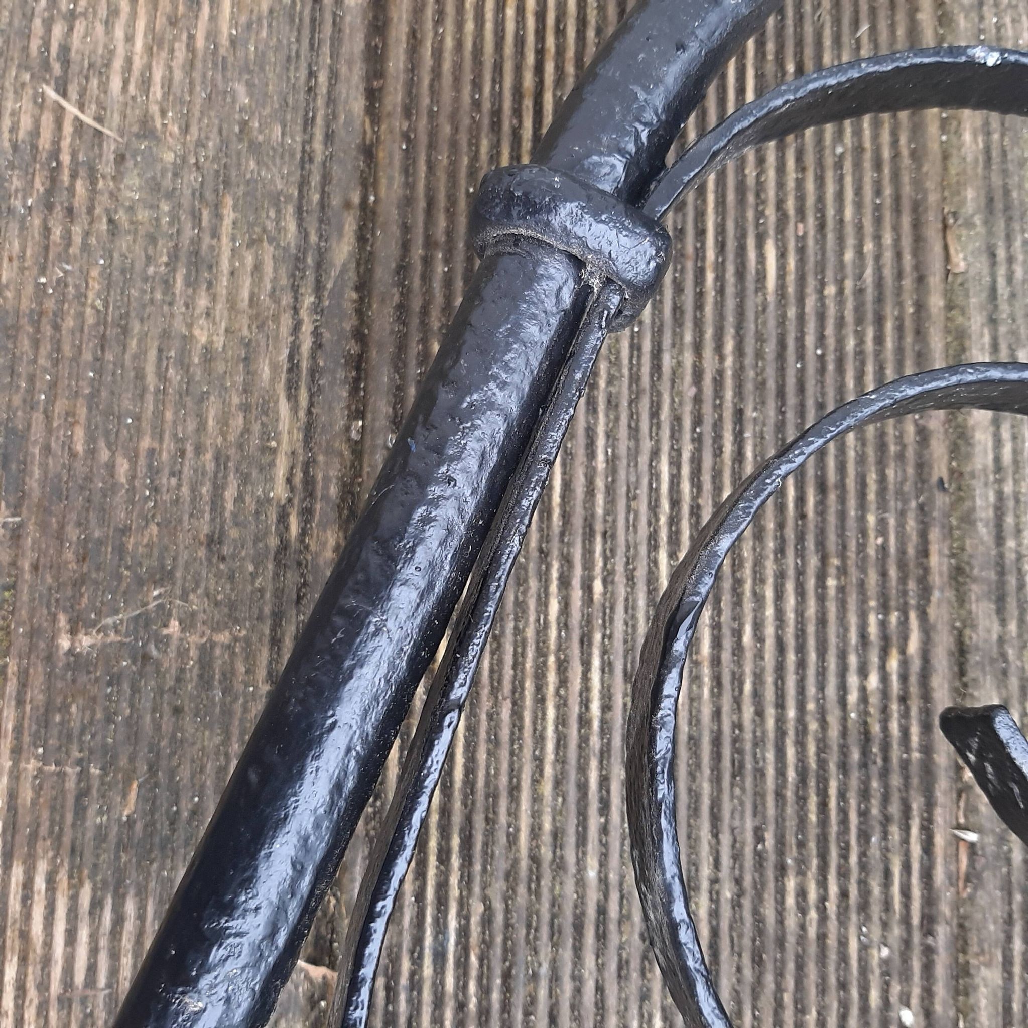 grande lampe potence en fer forgé