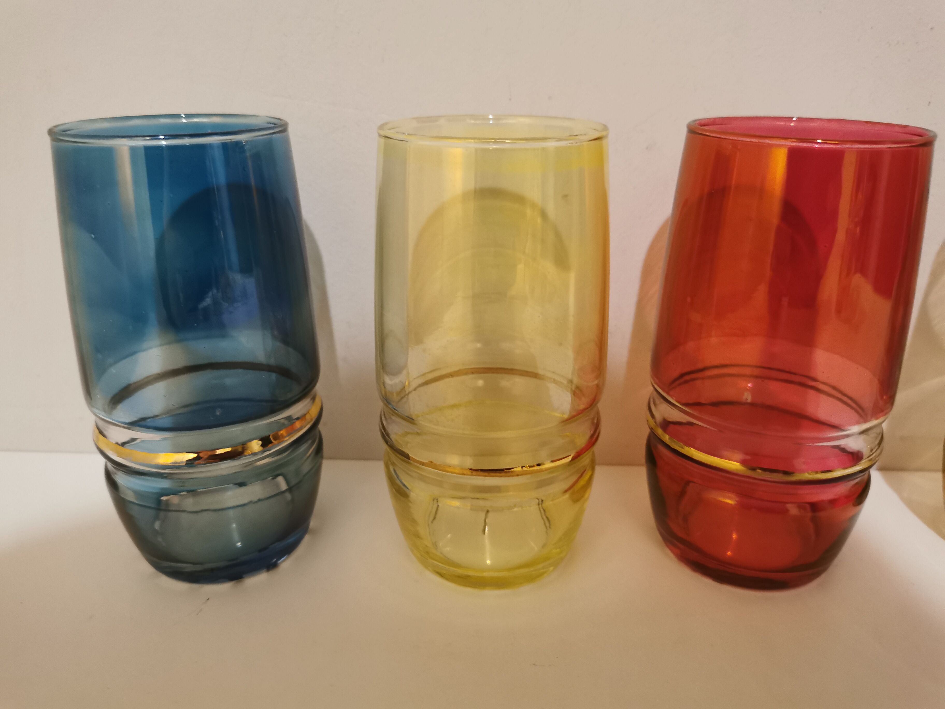 Multicolored orangeade service 60s