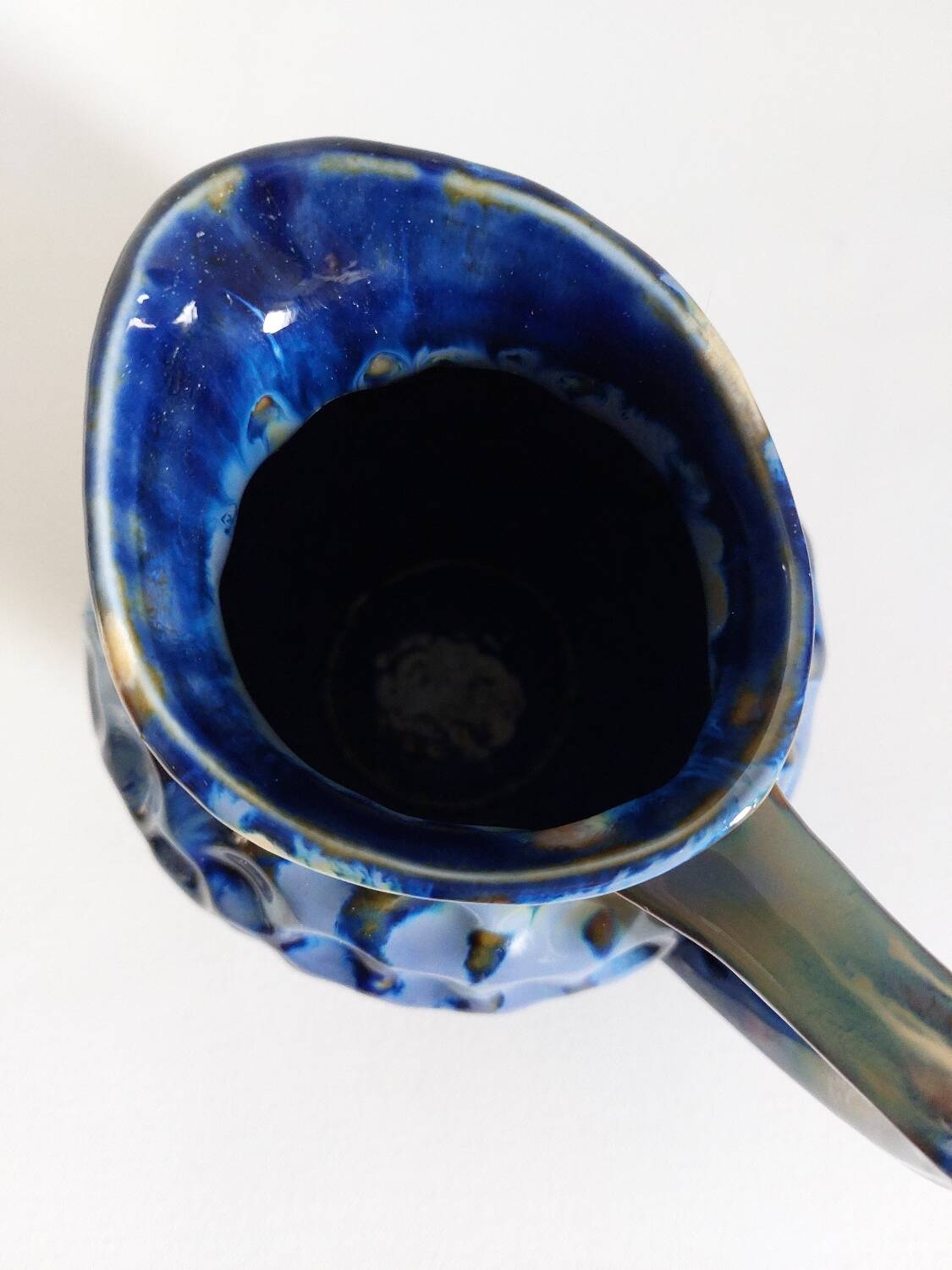 Vintage ceramic pitcher "blackberry"