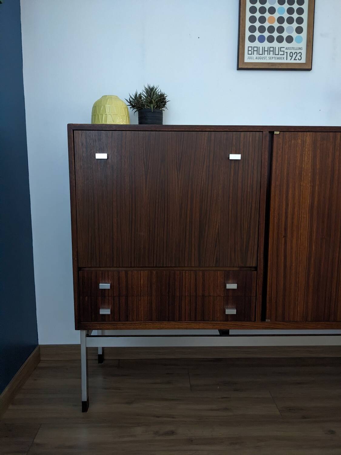 Vintage modernist enfilade
