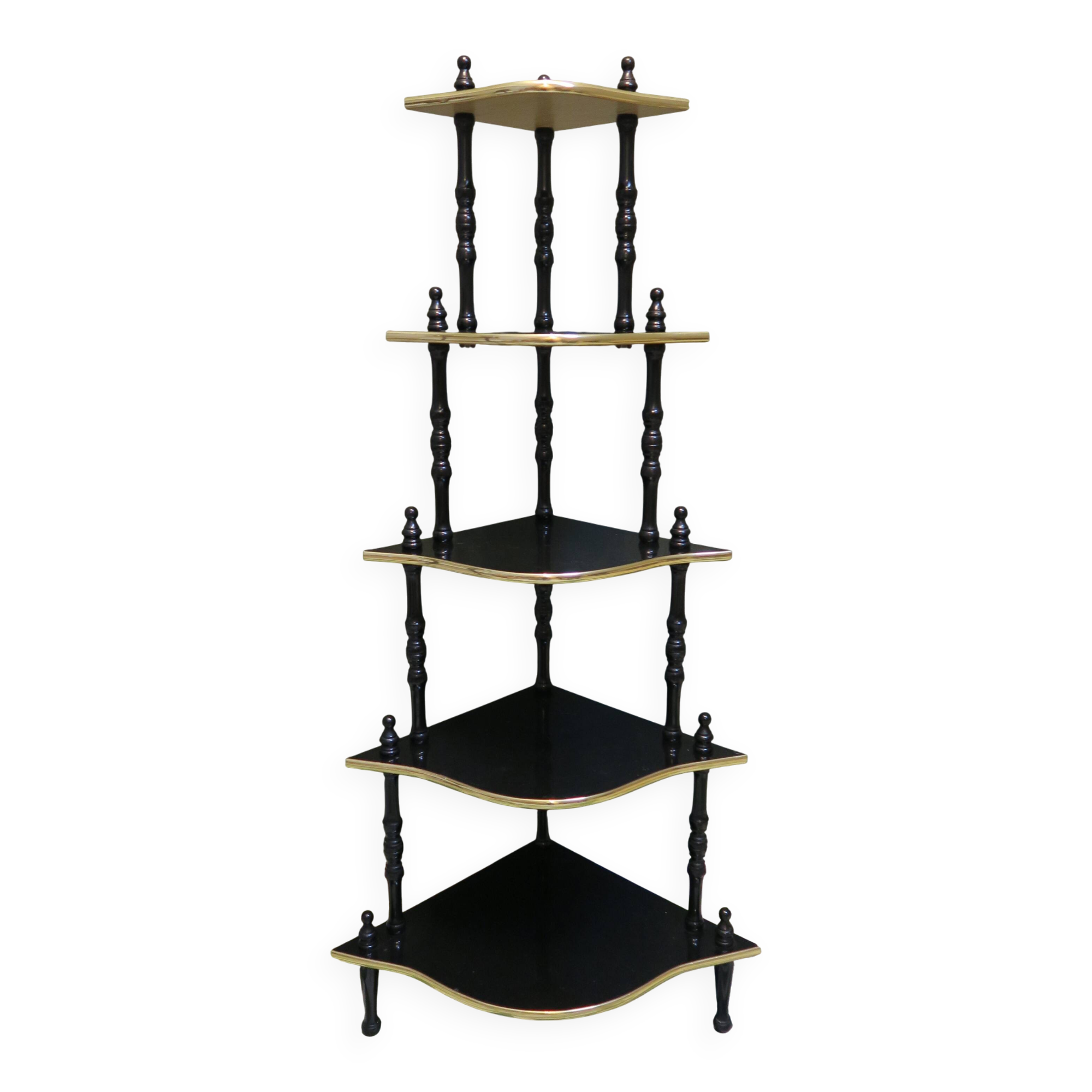 Hanging shelf, with two sides.