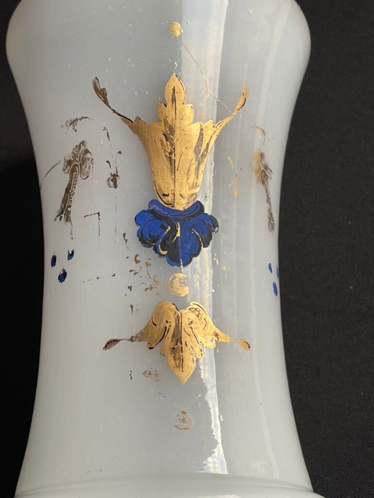 Vase napoleon iii opalescent white opaline