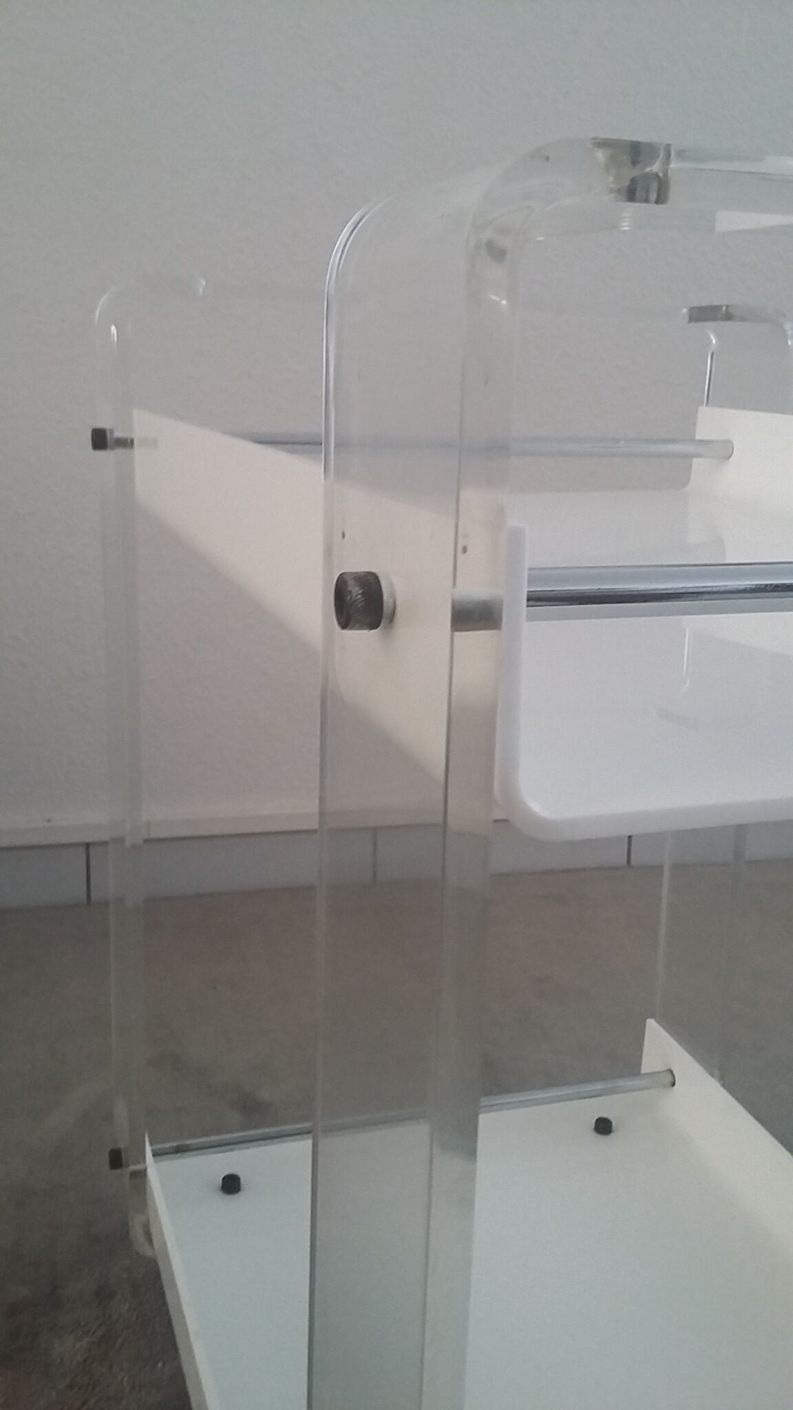 Desserte space age 1970 méthacrylate et perspex