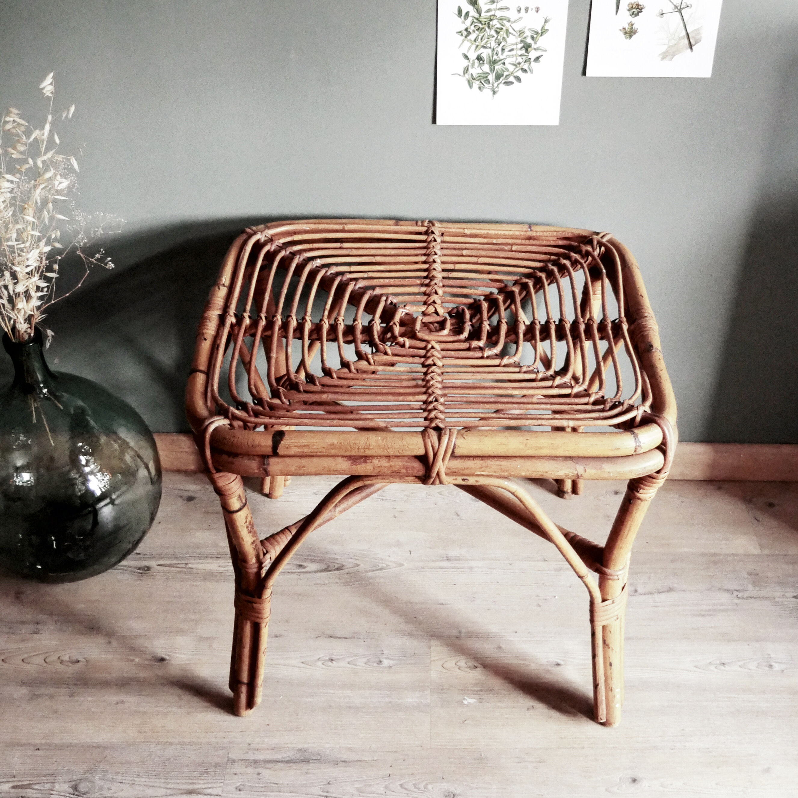 Rattan table