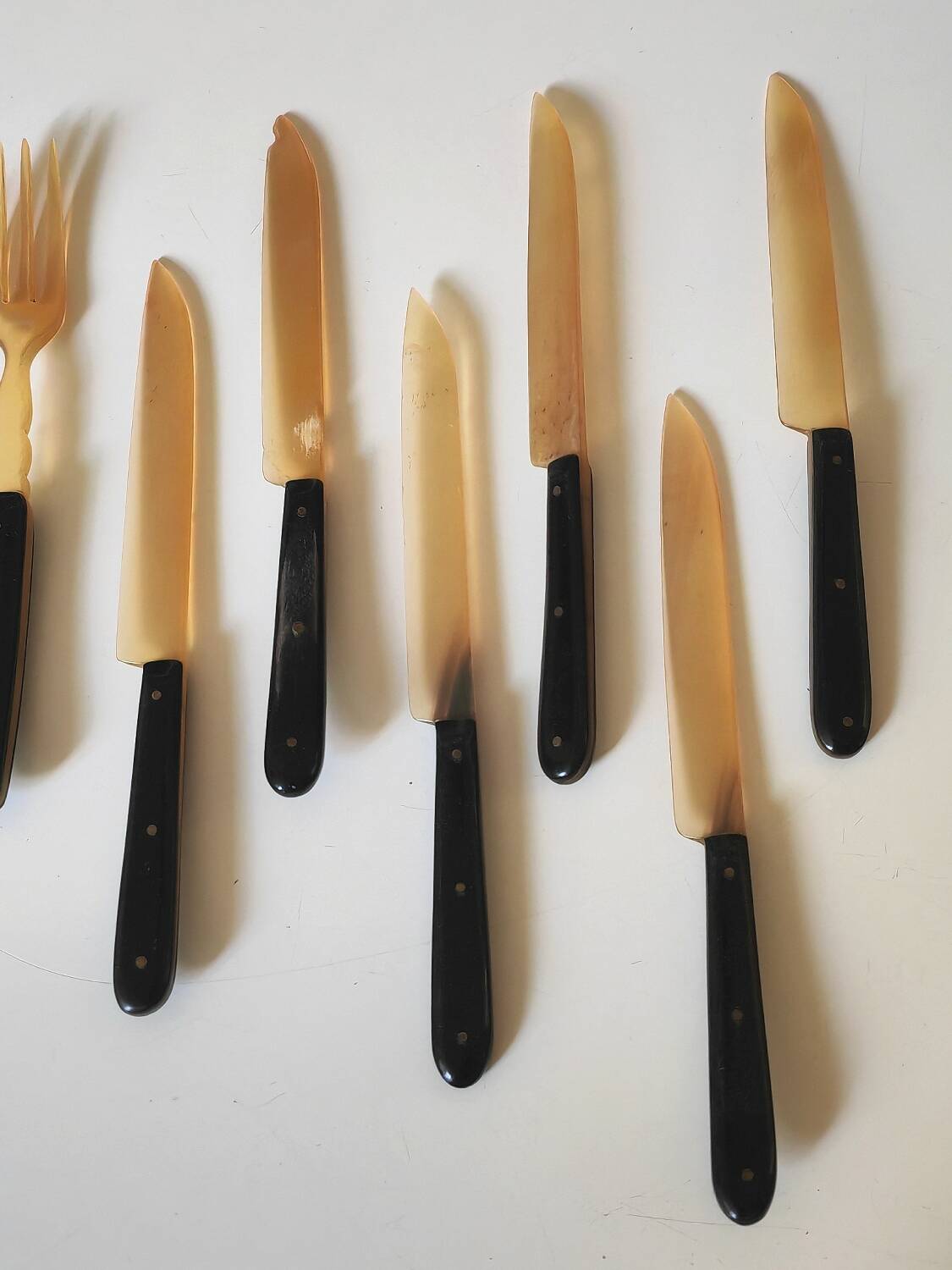 Fruit cutlery in blond and brown horn