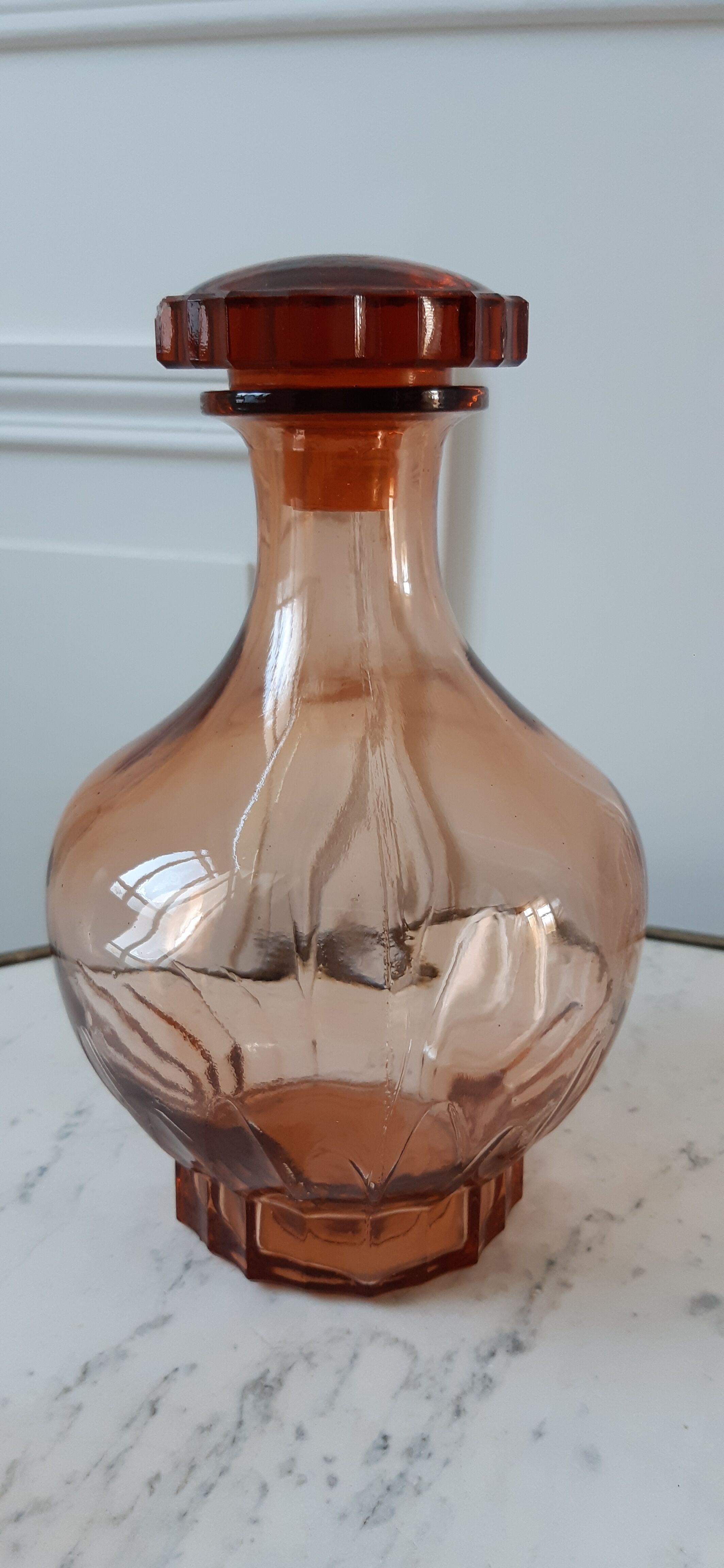 Set decanter and 5 liqueur glasses in pink art deco glass