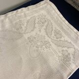 tablecloth with 12 napkins