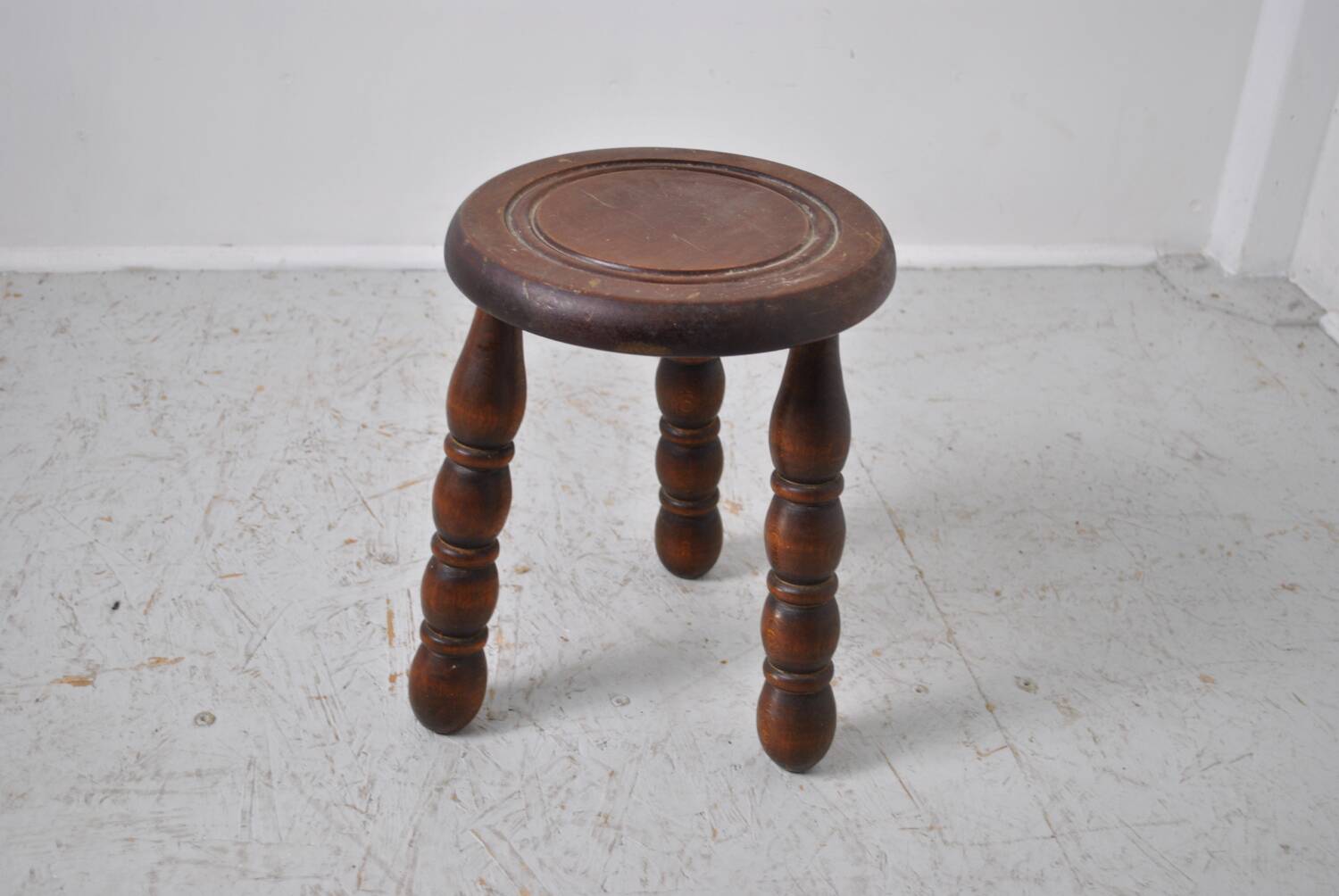 Tripod stool with turned leg 1970