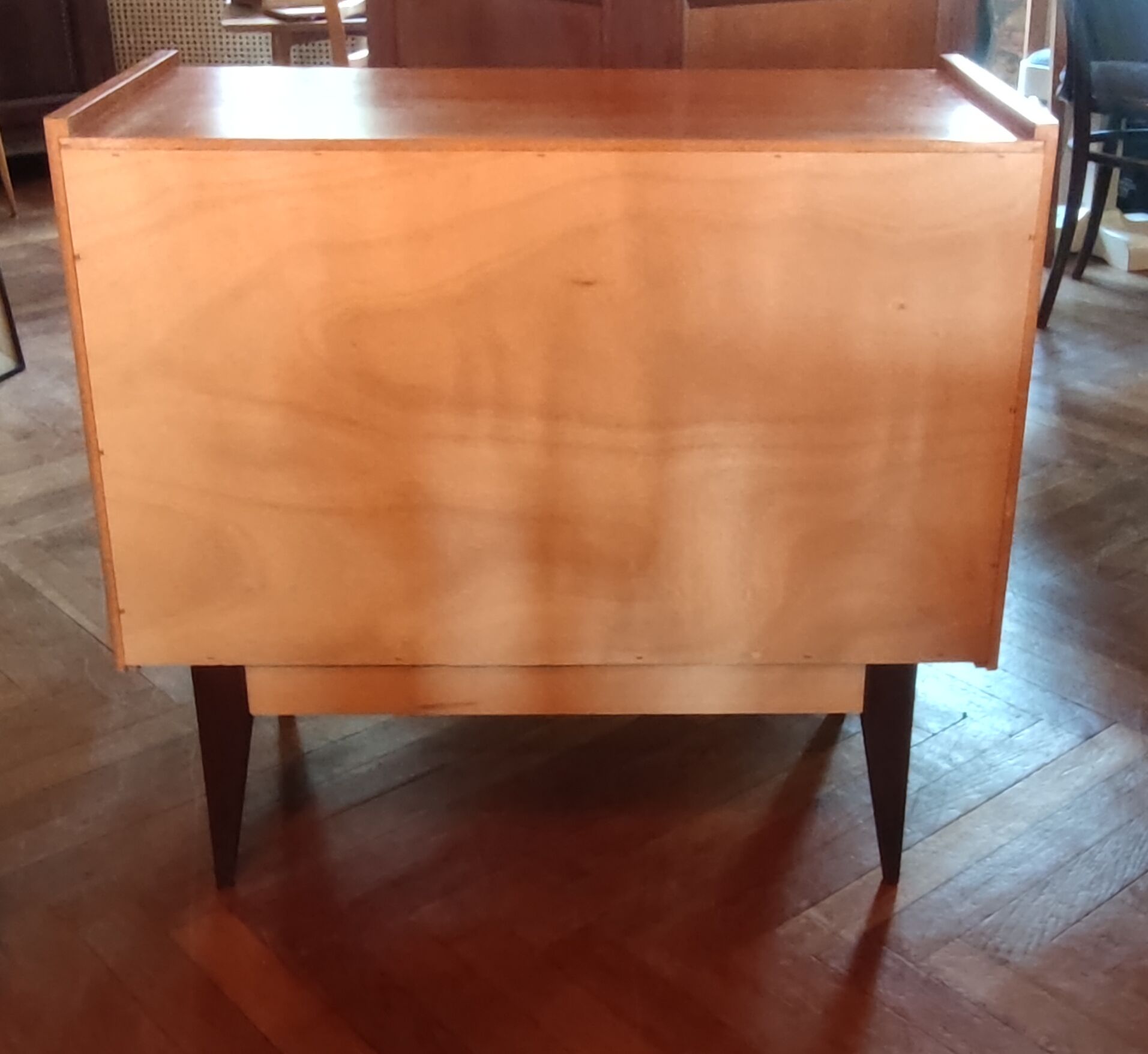 Vintage chest of drawers