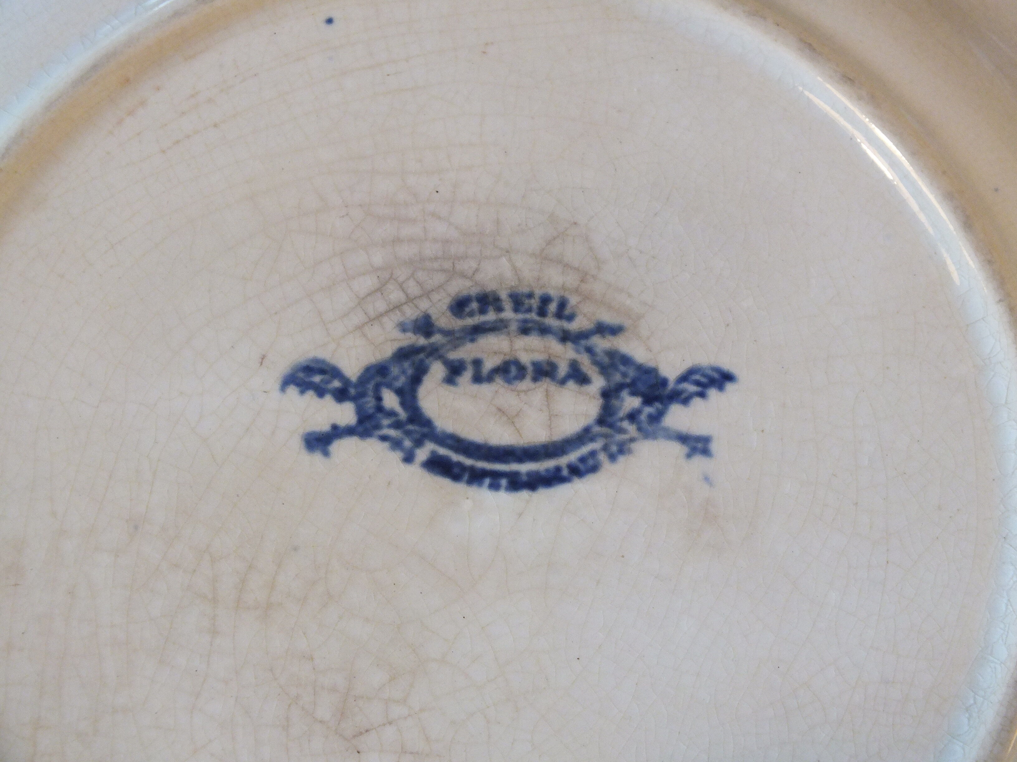 6 assiettes à dessert Creil et Montereau service Flora