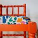Chaise d'angle "Bobbin" revisitée – Orange Vitaminé & Floral Arty