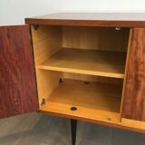 Enfilade en acajou sur une base en bois noirci