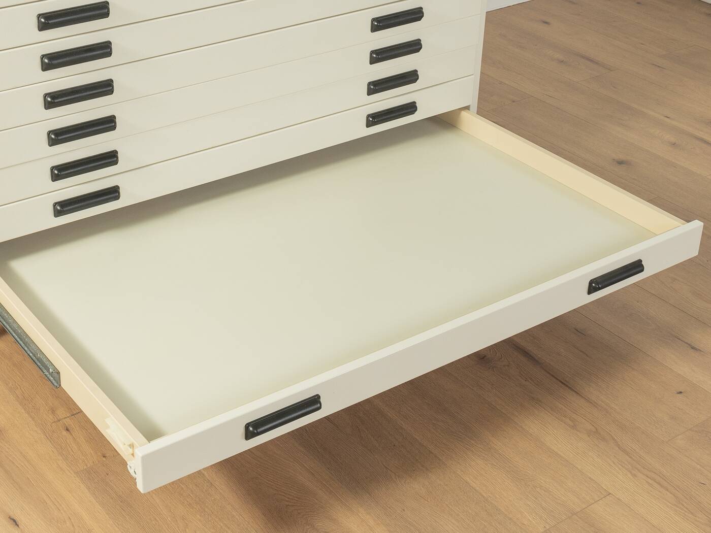 1960s chest of drawers