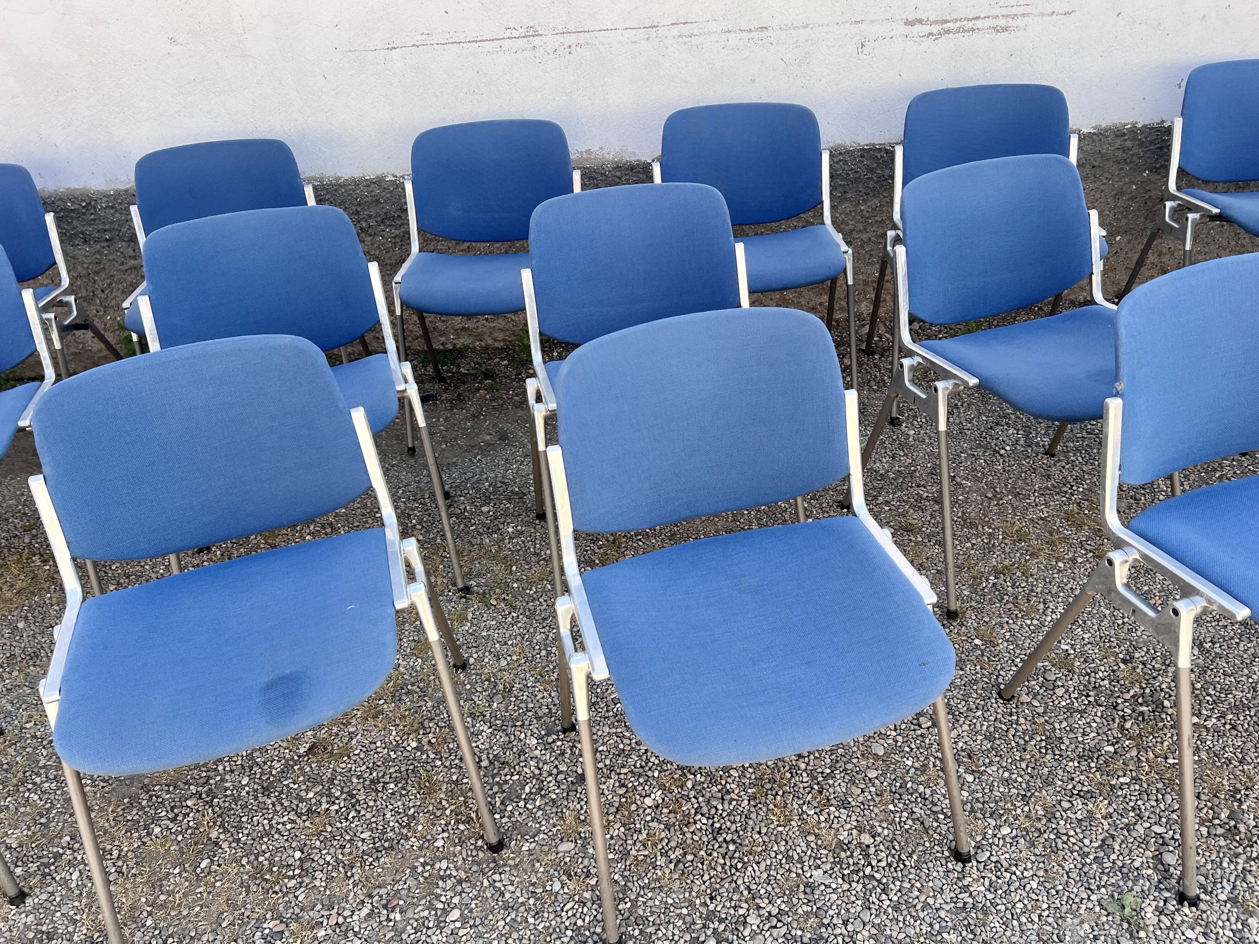 Série de 40 chaises de G. Piretti pour Castelli Anonima Castelli, Italie, années 1970