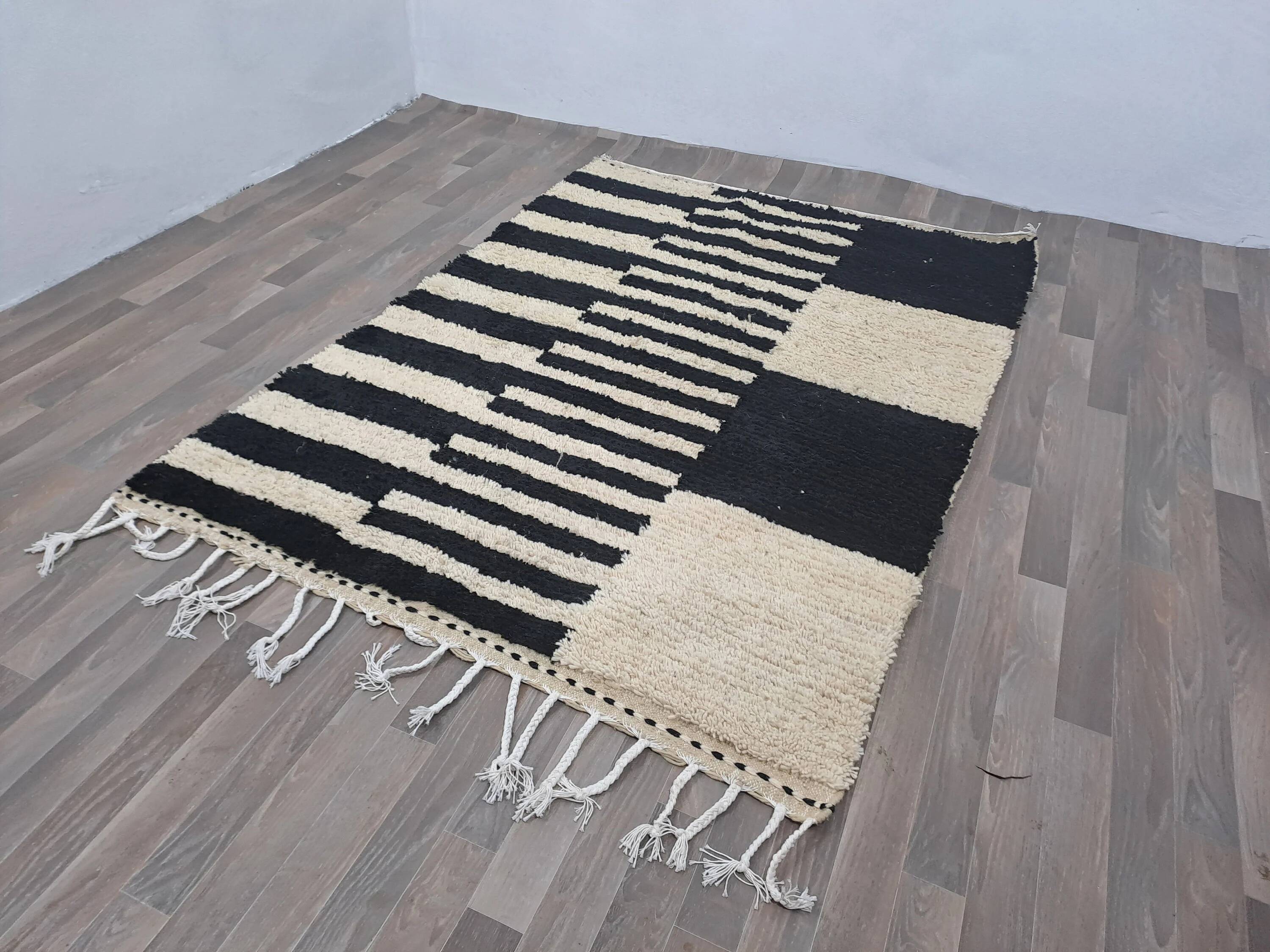 Authentic handmade Berber rug 2.5x1.5 m