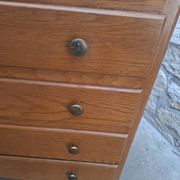 Vintage chest of drawers with tapered legs, 1950s design, 4 drawers.