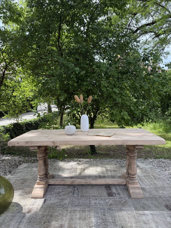 Table monastère rénovée