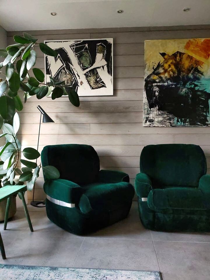 Pair of vintage armchairs in green velvet foret and chrome