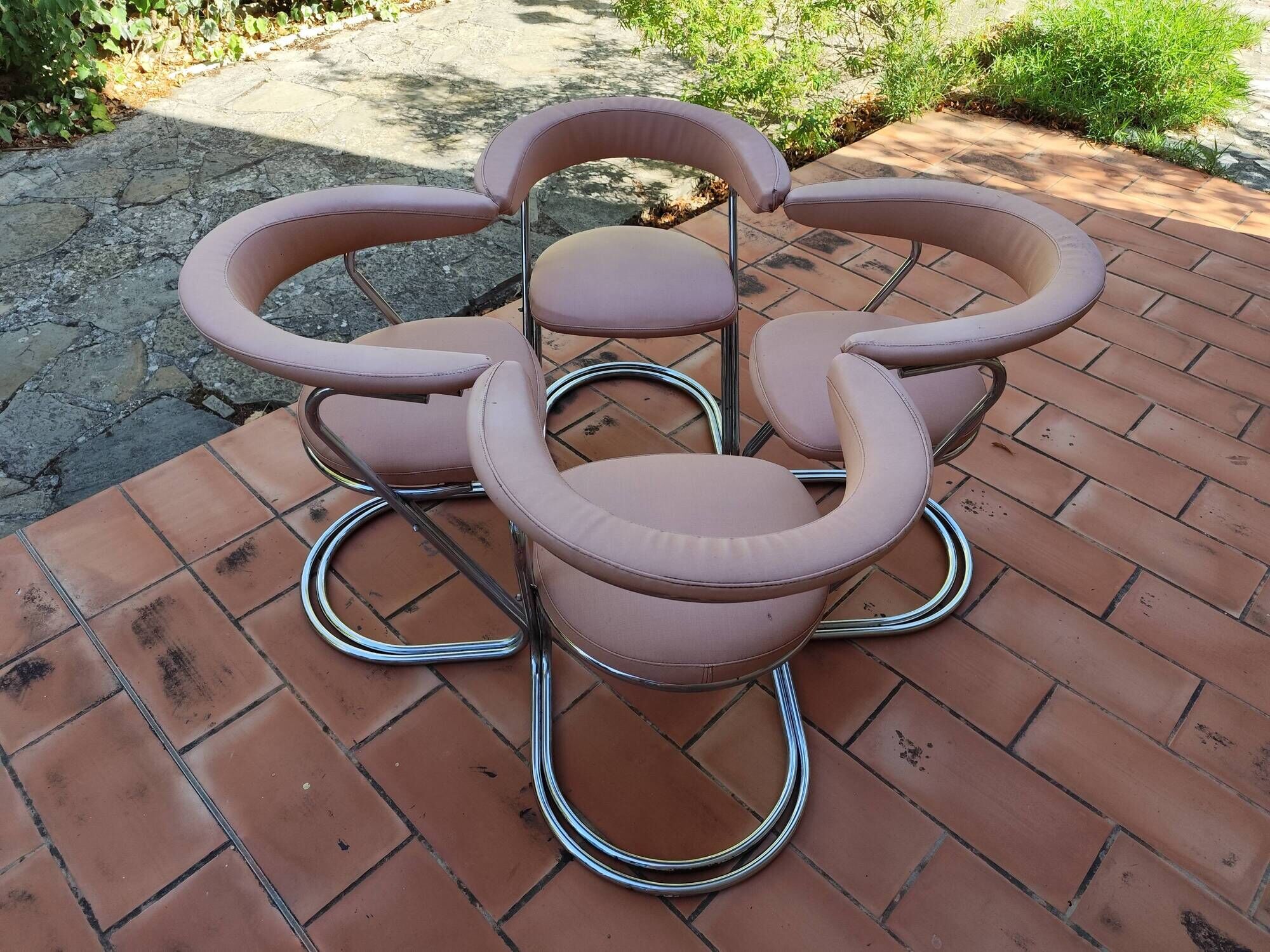 Set of 4 Modernist Swiss Zug Victori Dining Room Armchairs