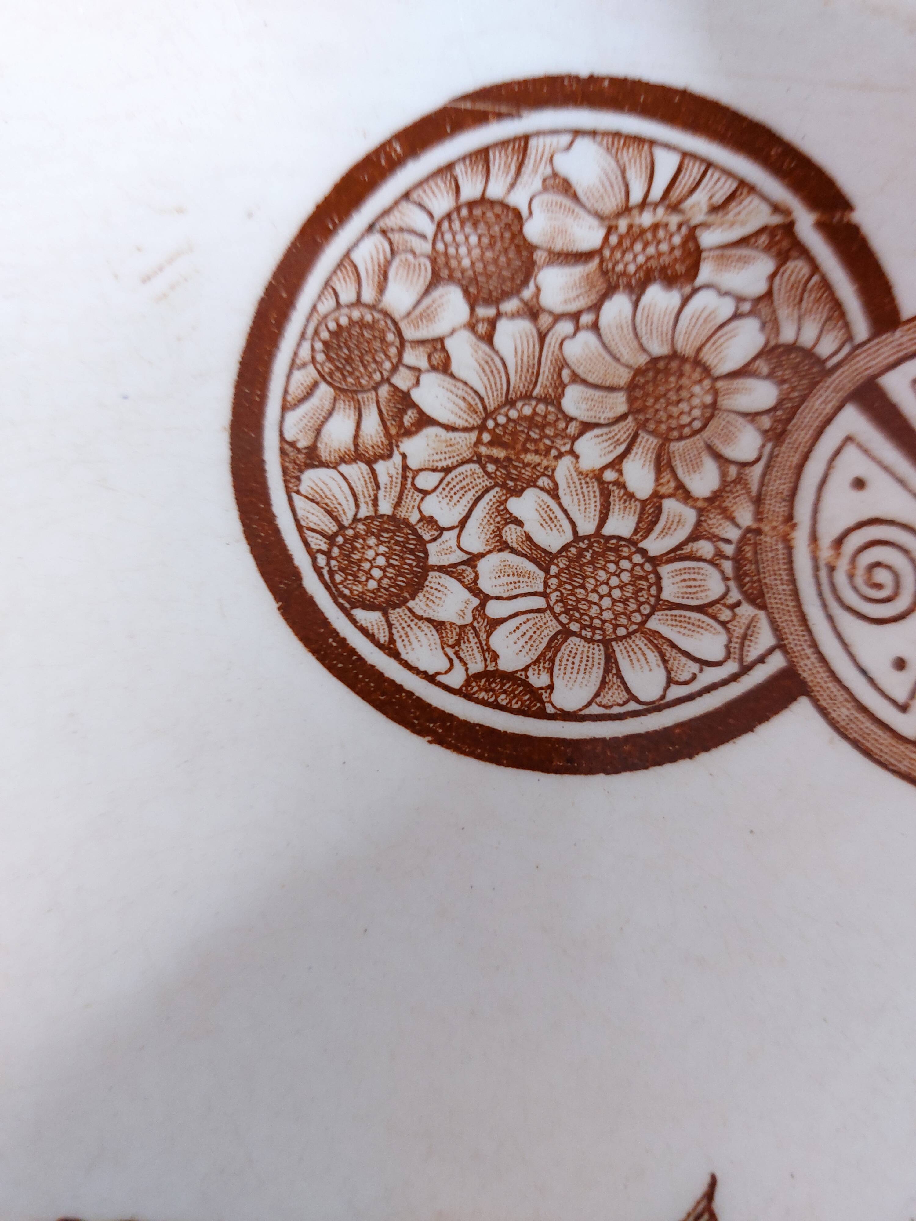 Large hollow iron earth dish daisy decor