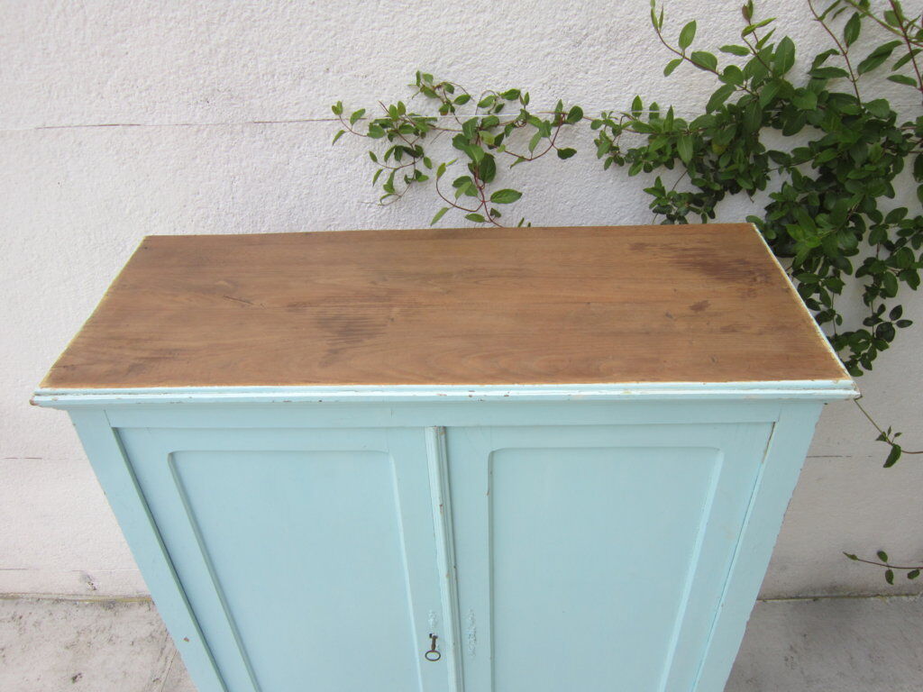 Small Paris wardrobe