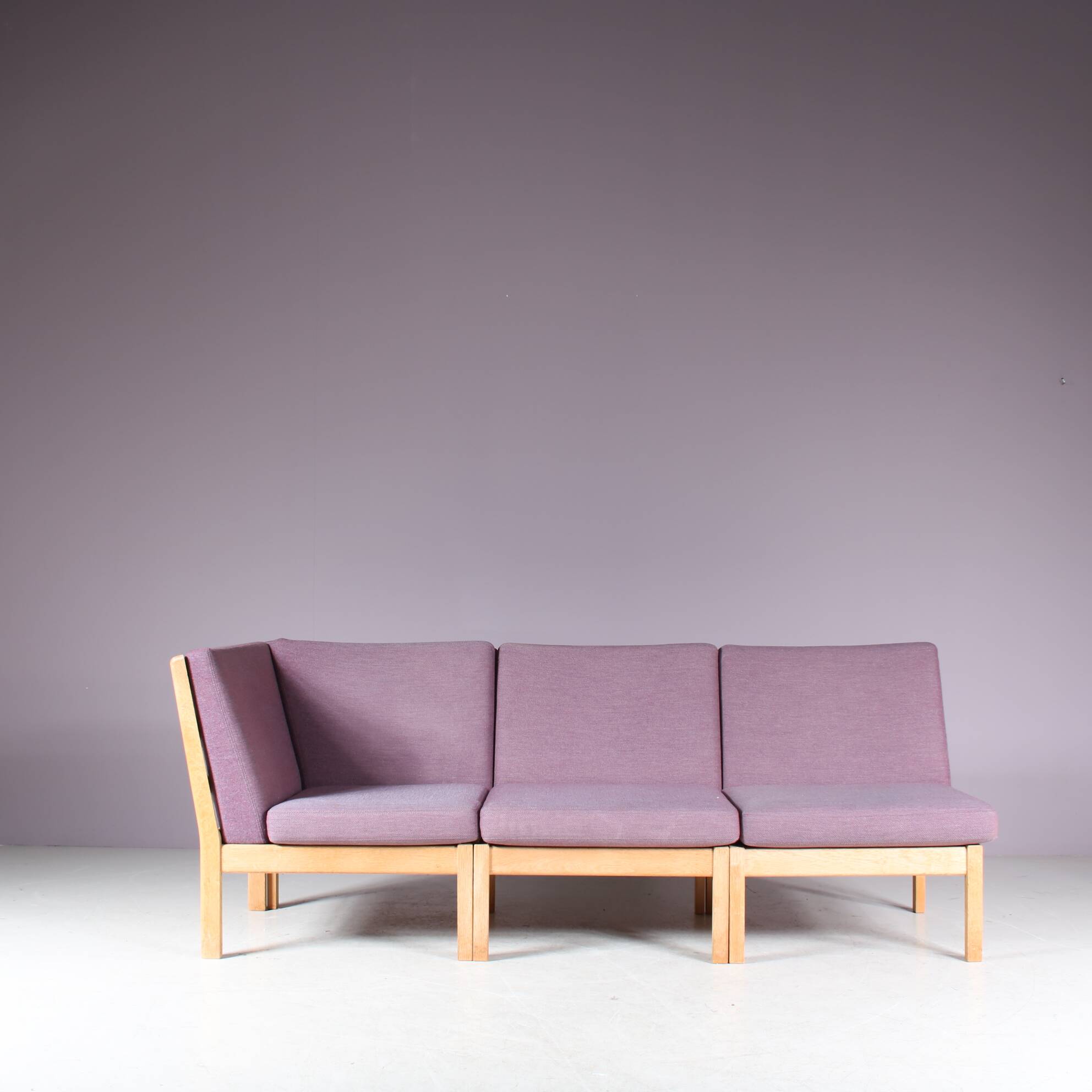 1980s “GE280” Corner sofa by Hans J. Wegner for Getama, Denmark