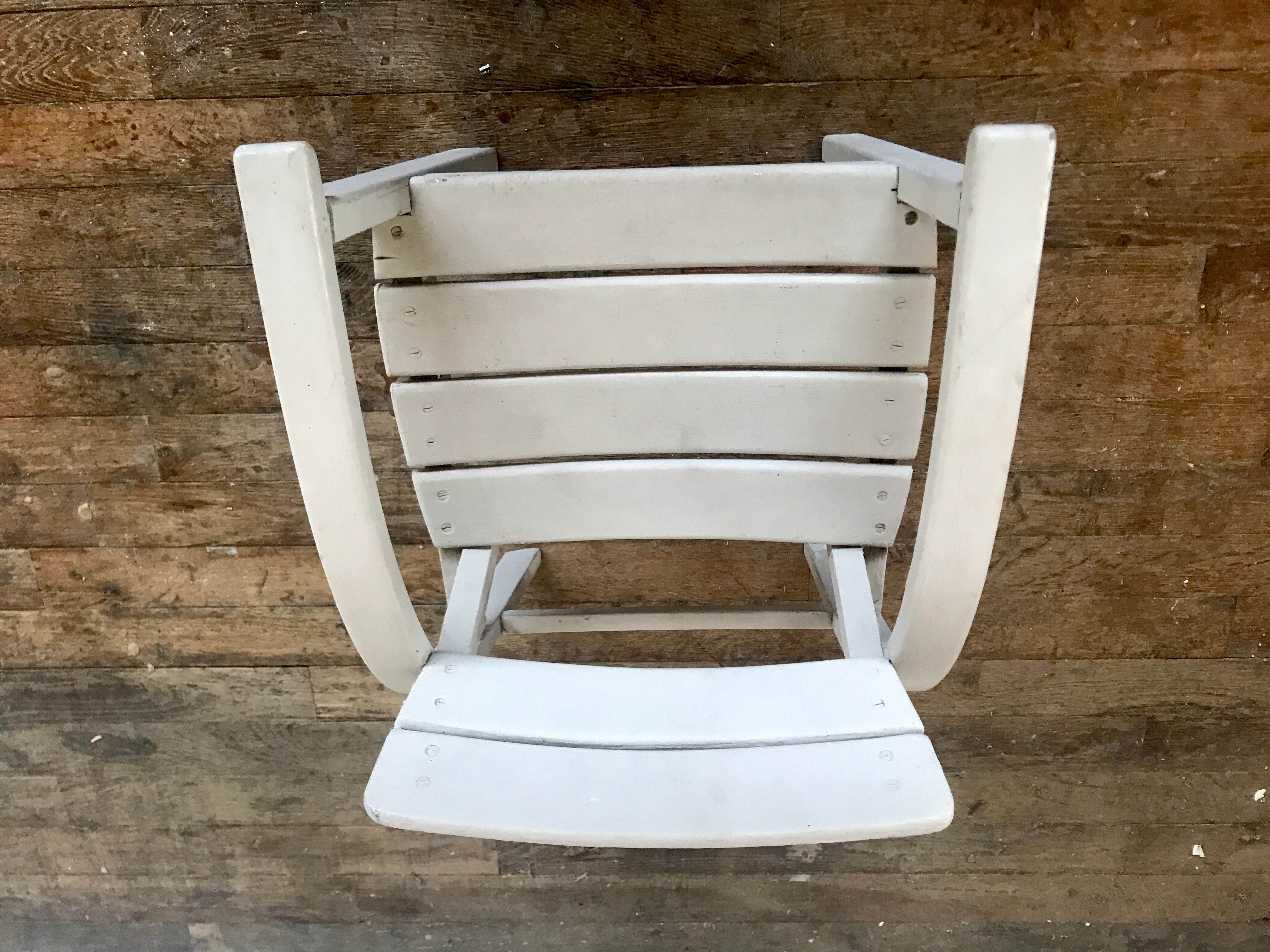 Fauteuil vintage pour enfant blanc gris clair 1950