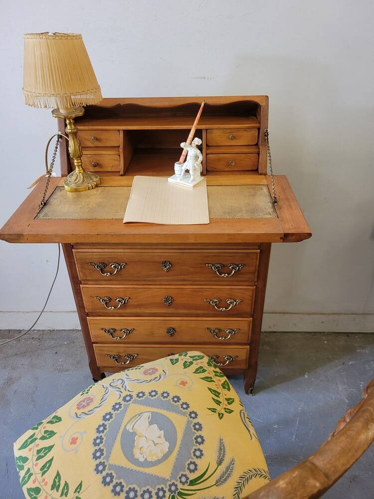 Commode, secrétaire de style Louis XV