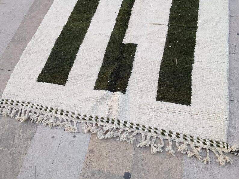 Fabulous personalised rug, authentic Moroccan rug, 150/250cm.