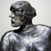 Buste de femme en céramique, XXème s.