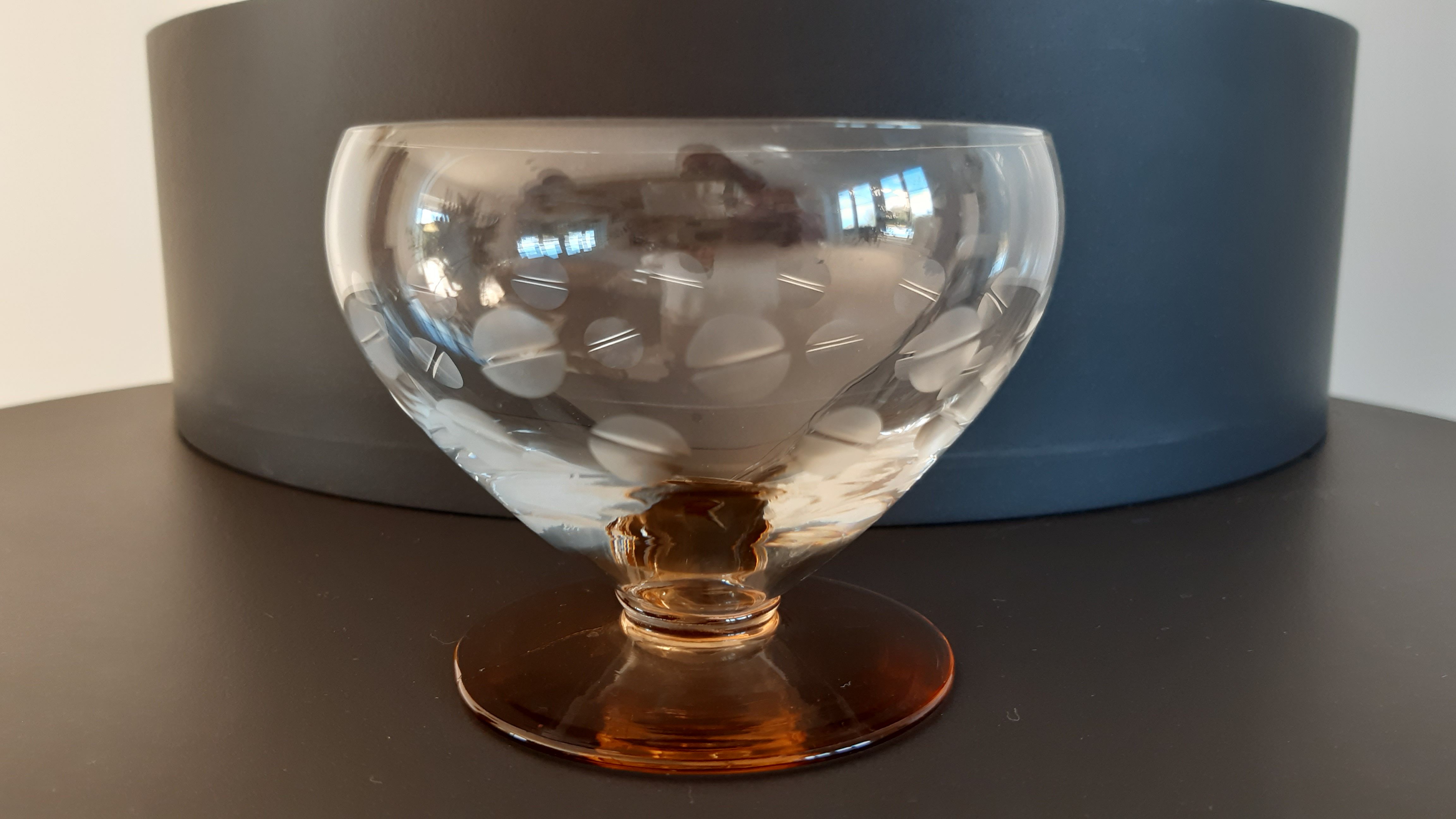 Set of 5 champagne glasses with amber glass feet 50-60s