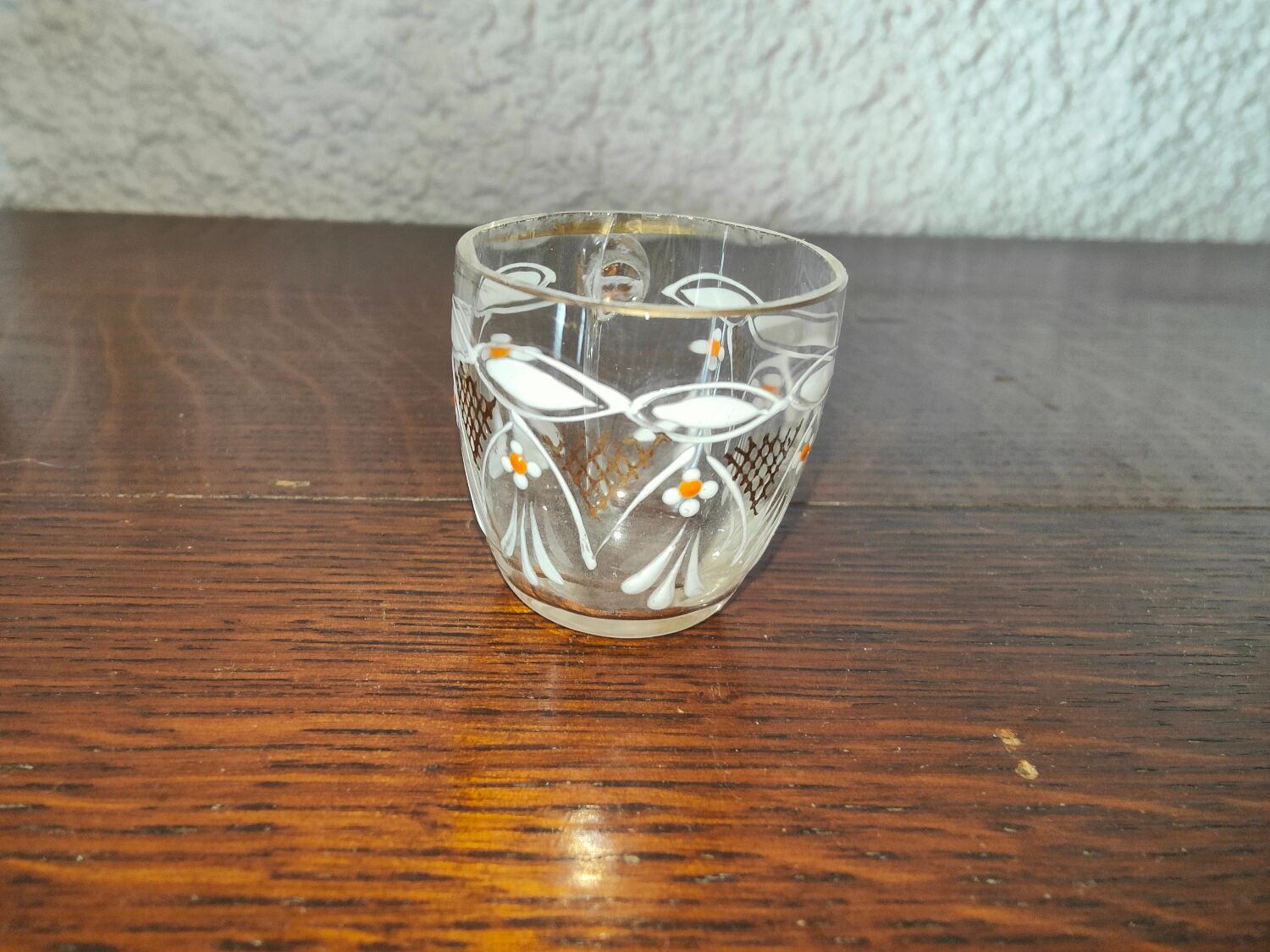 Service à liqueur en verre émaillé de blanc et de orange