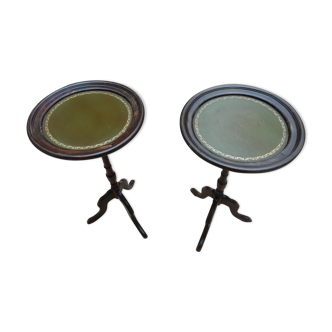 Paire de consoles sellettes 3 pieds travaillés style anglais plateau cuir vert olive