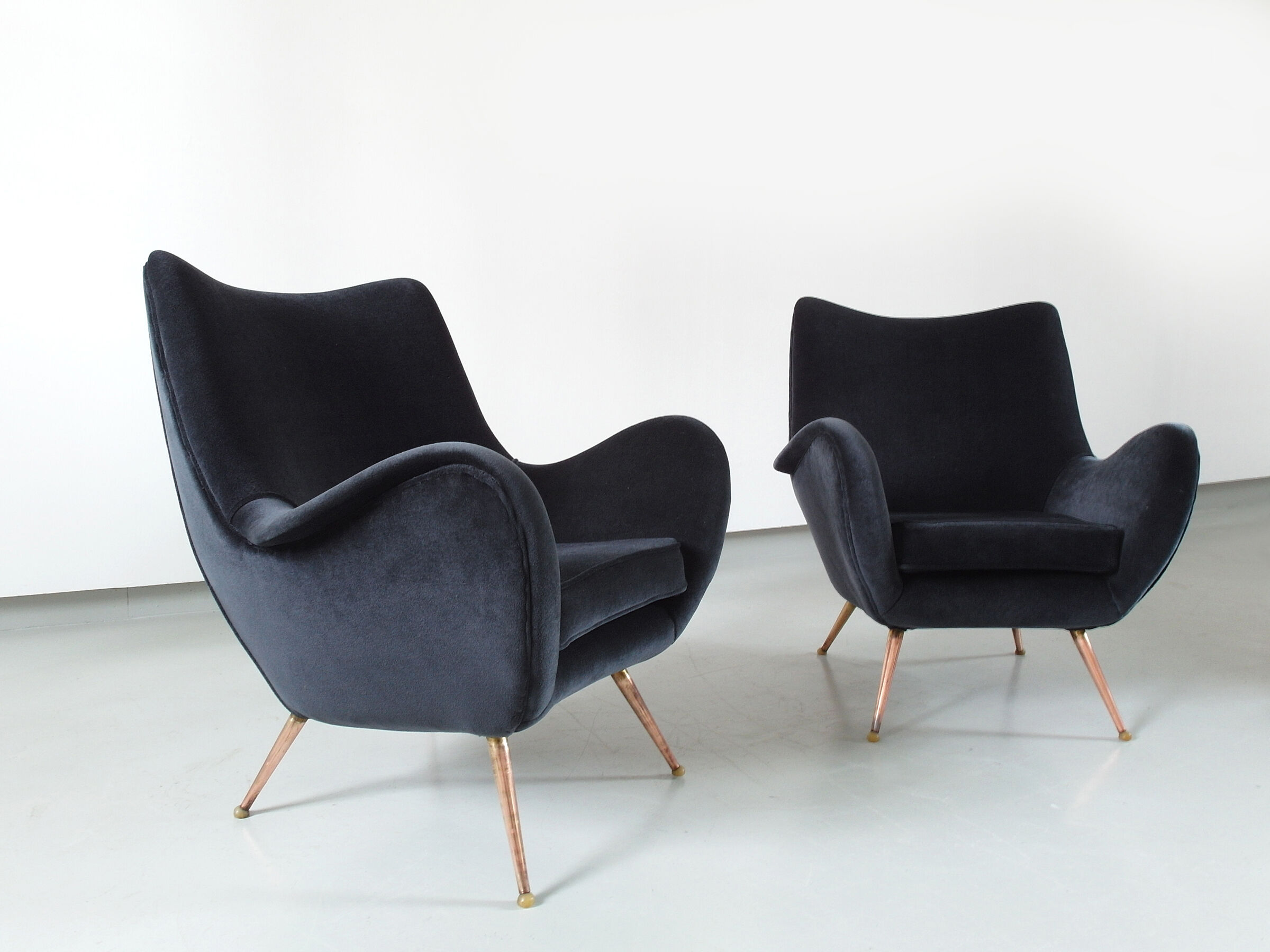 Sculptural armchair of Melchiorre Bega of 1955