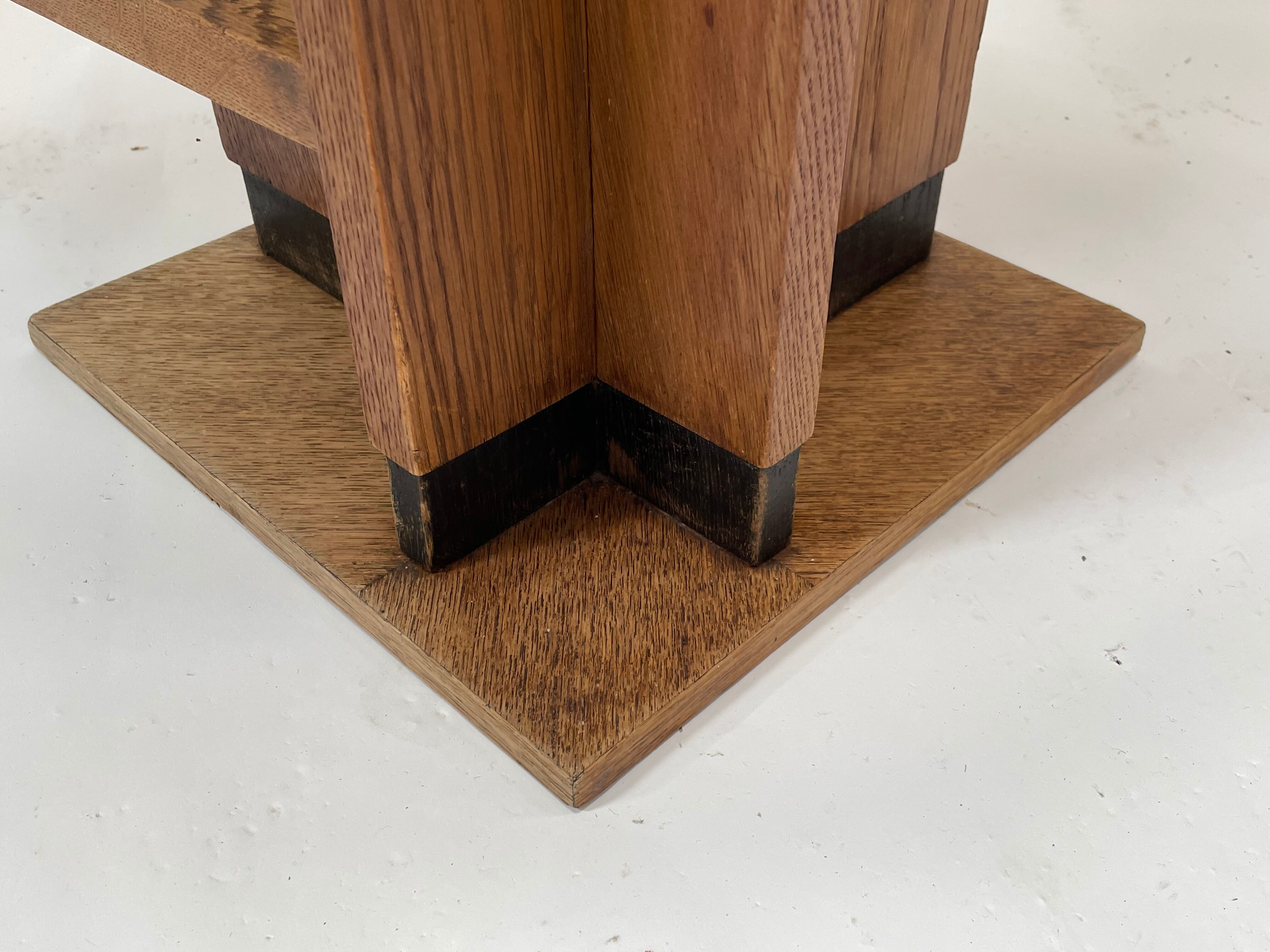 Art Deco side table design
