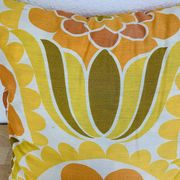 Vintage 70s flower cushion 37 x 37 cm