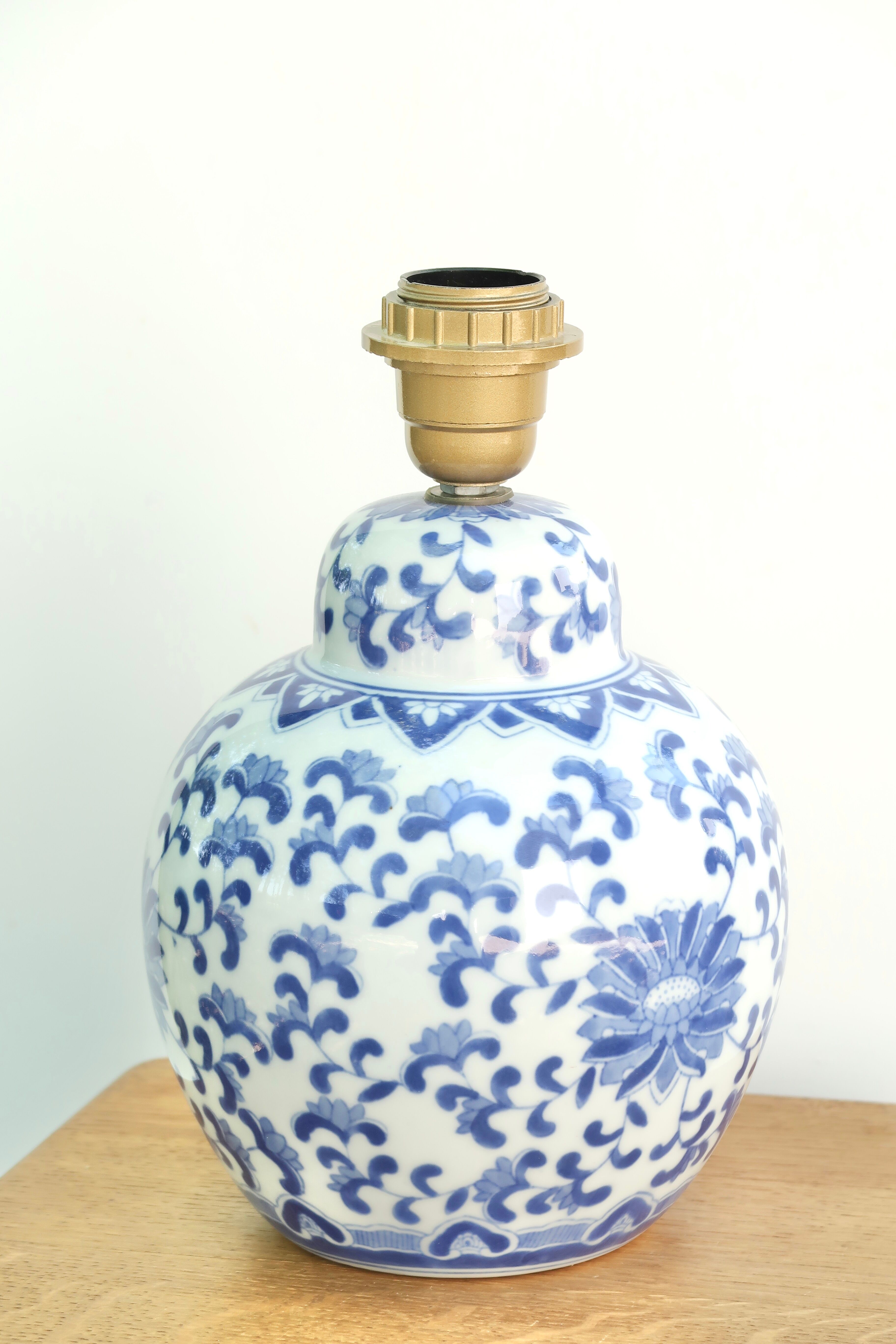 White Chinese porcelain lamp base, blue floral decoration