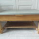 Table basse vintage, piétement, ceinture, tiroir et tablette bois, plateau vert de gris.