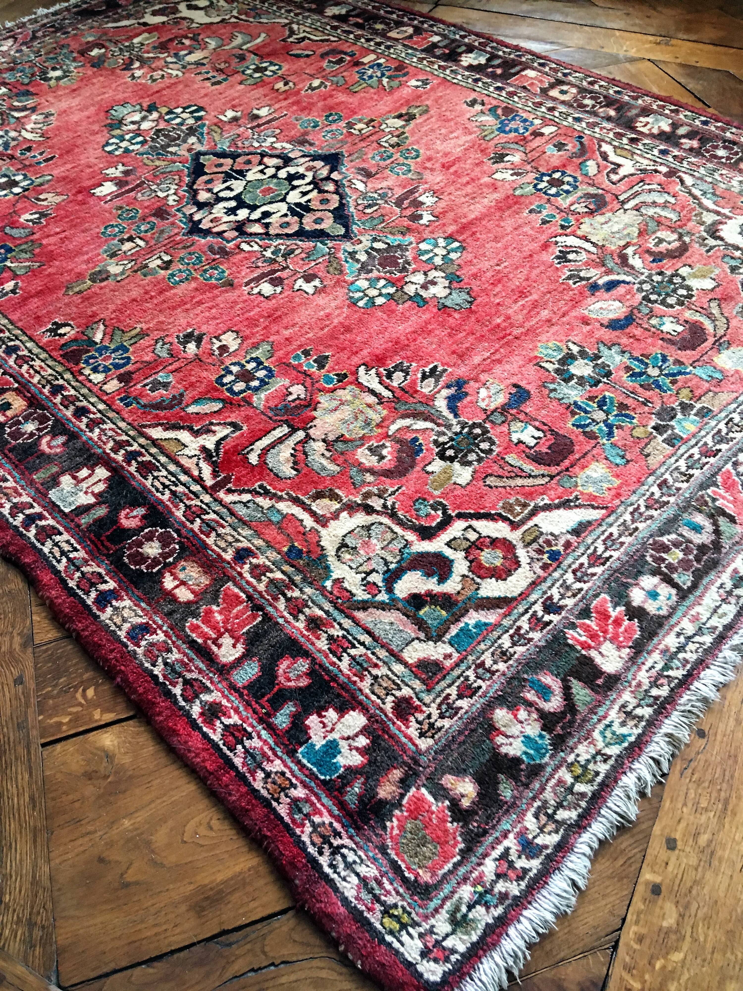 Azari Persian rug 100% wool origin Iran hand-tied 197 X 134cm