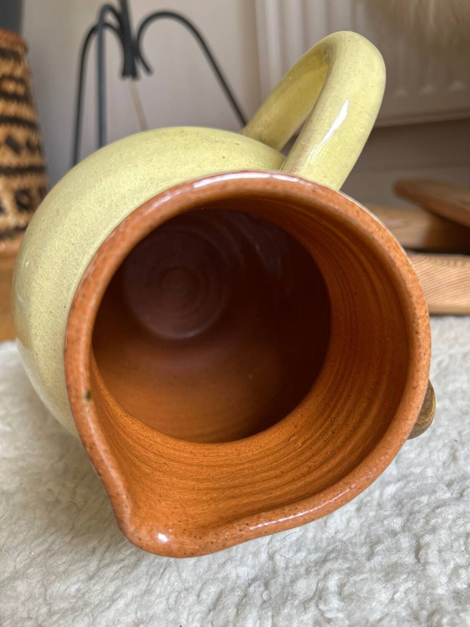 Earthenware jug/carafe HB with grape bunch slip decoration.