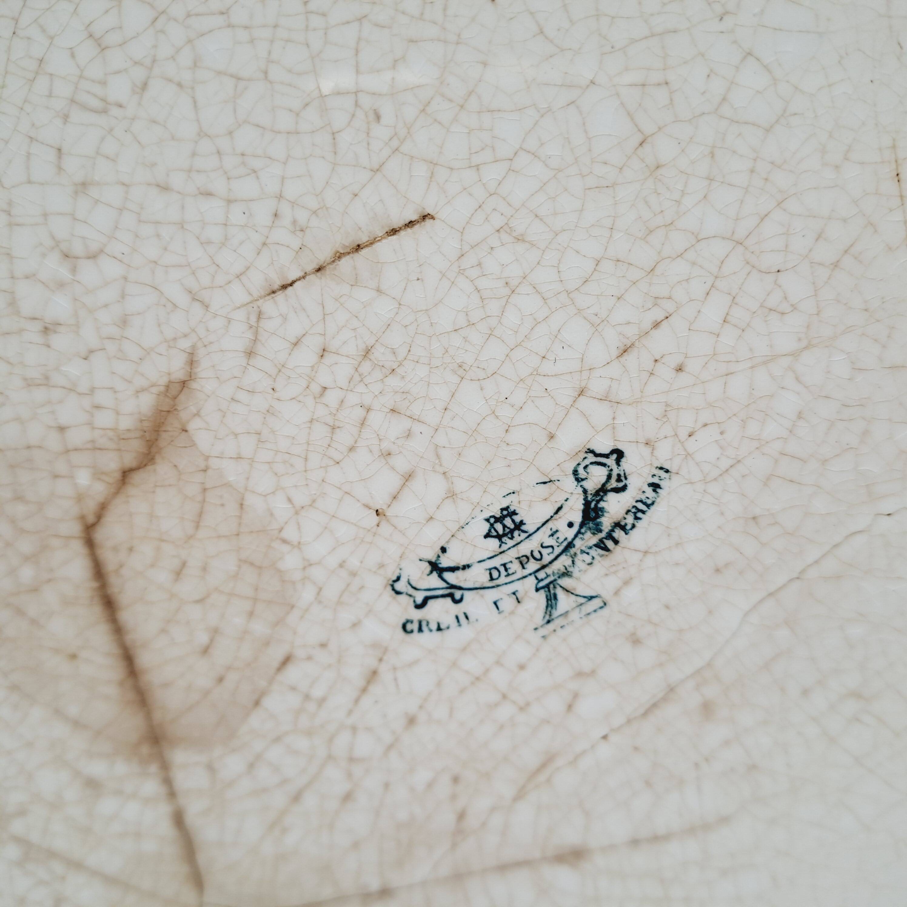 Creil and Montereau trivet