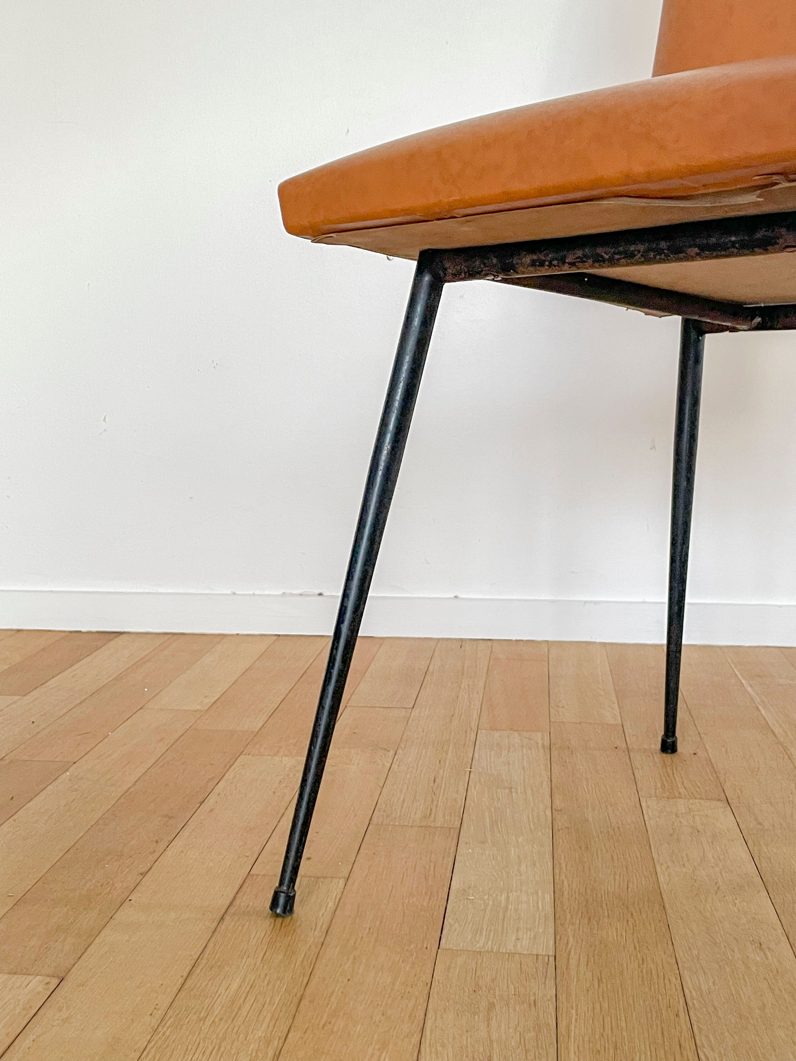 Set of 6 brown skaï chairs and black metal, 1960