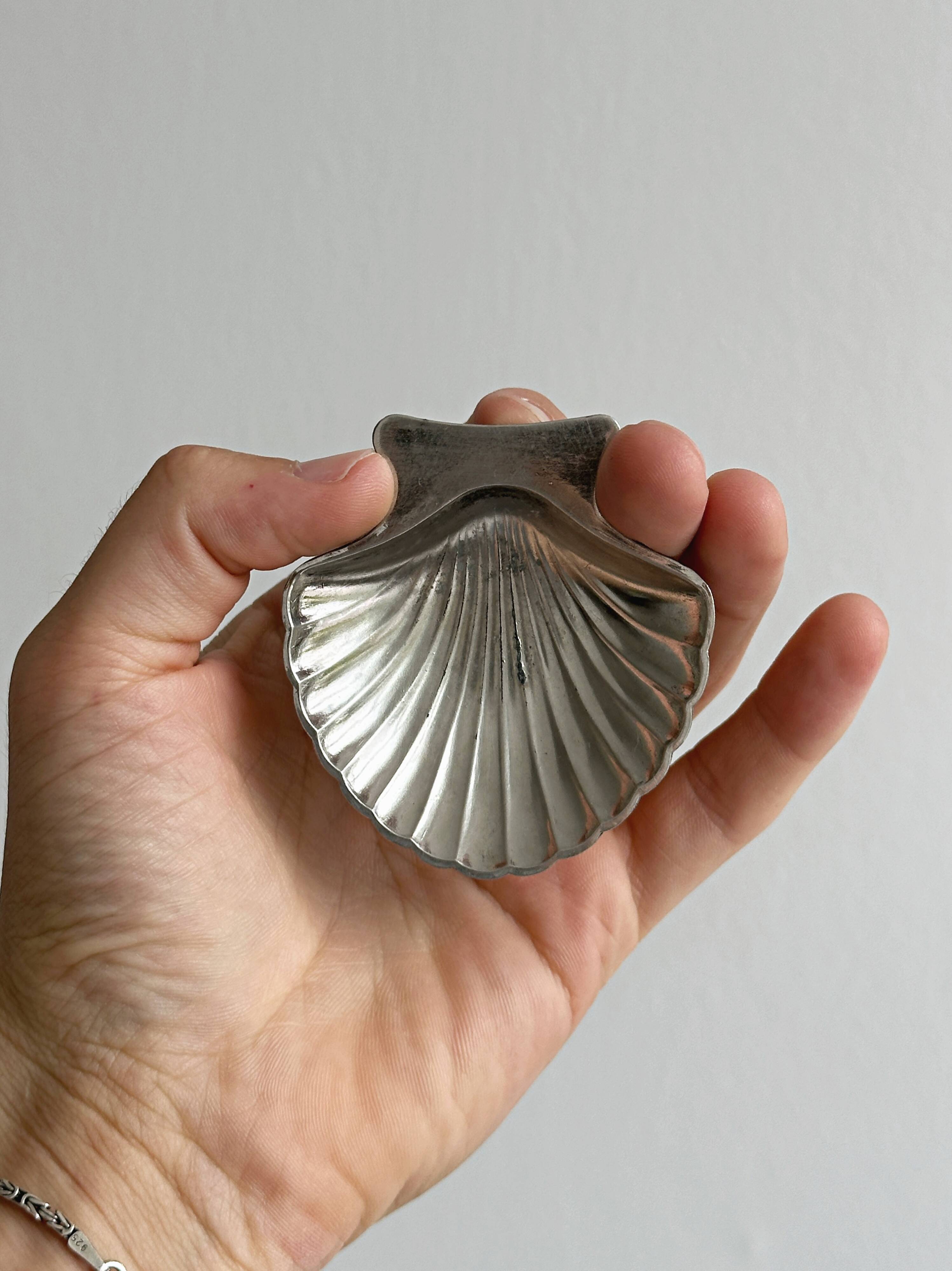 set of 3 metal shell bowls