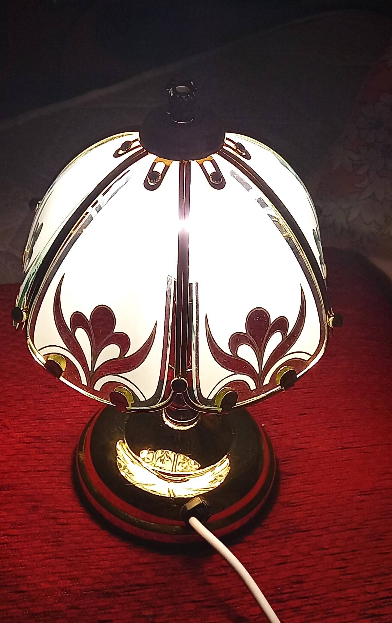 small vintage Tiffany stained glass style lamp