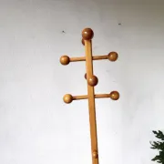 Modernist coat rack in solid pine, 1970s